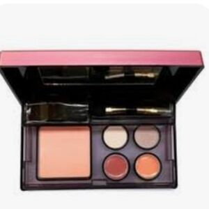 Elizabeth Arden Eyeshadow, Cheeks & Lip Compact